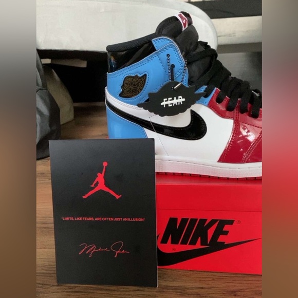 Jordan 1 fearless unc to Chicago red - Picture 2 of 6